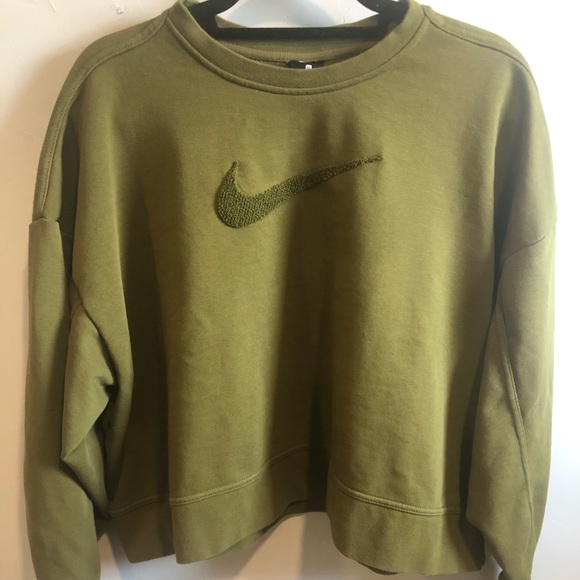 Nike Sweaters - Nike cropped sweatshirt